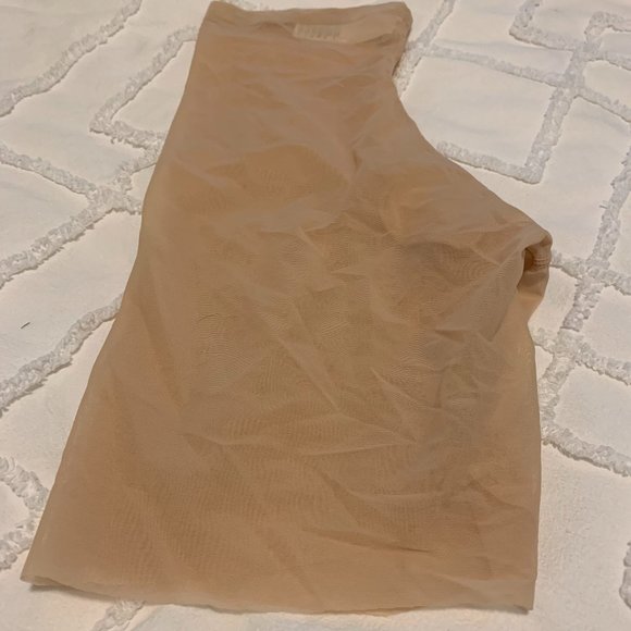 Wolford Tulle Control Shorts - Picture 4 of 7